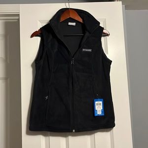 Columbia  vest